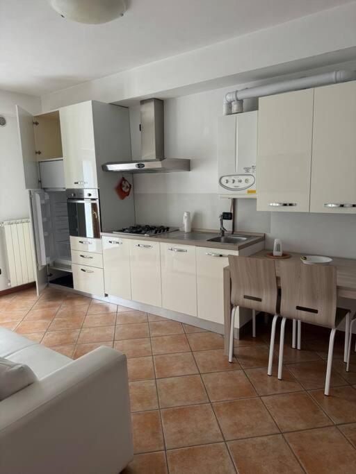 Oltre il Colle Suite Panoramica Casa Vacanza Di Alex G מראה חיצוני תמונה